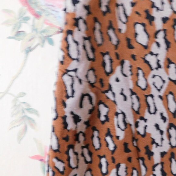 🦔🐾 Anthropologie Maeve Leopard Pencil Skirt - Picture 3 of 10